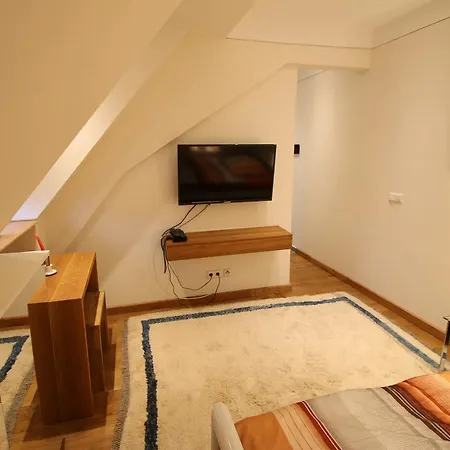 Goldener Hirsch Aparthotel *